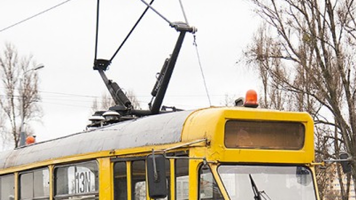 "MMWarszawa": sobota była ostatnim dniem, gdy na warszawskich ulicach można było spotkać tramwaje typu 13N. Najstarsze wagony pamiętają jeszcze lata 60-te.