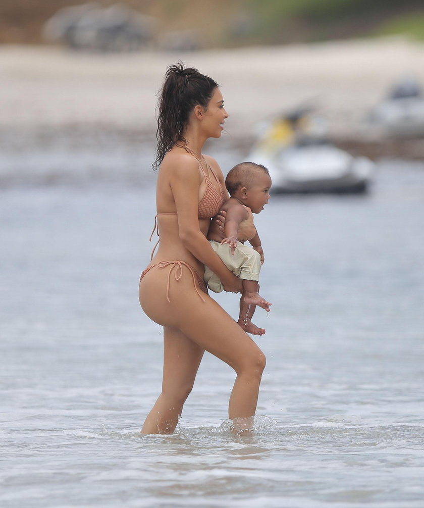 Kim Kardashian pokazała dzieciom morze