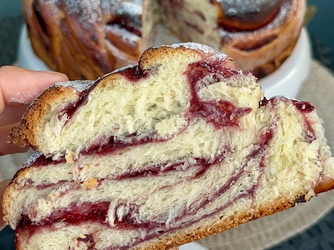 Dizana štrudla sa pekmezom od šumskog voća