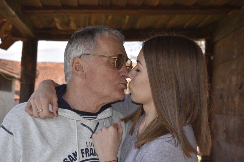 CRKVA NEĆE DA IH VENČA Milojko (74) i Milijana (21) spremaju svadbu, naišli su na VELIKU PREPREKU, a evo šta se krije iza njihove ljubavne priče