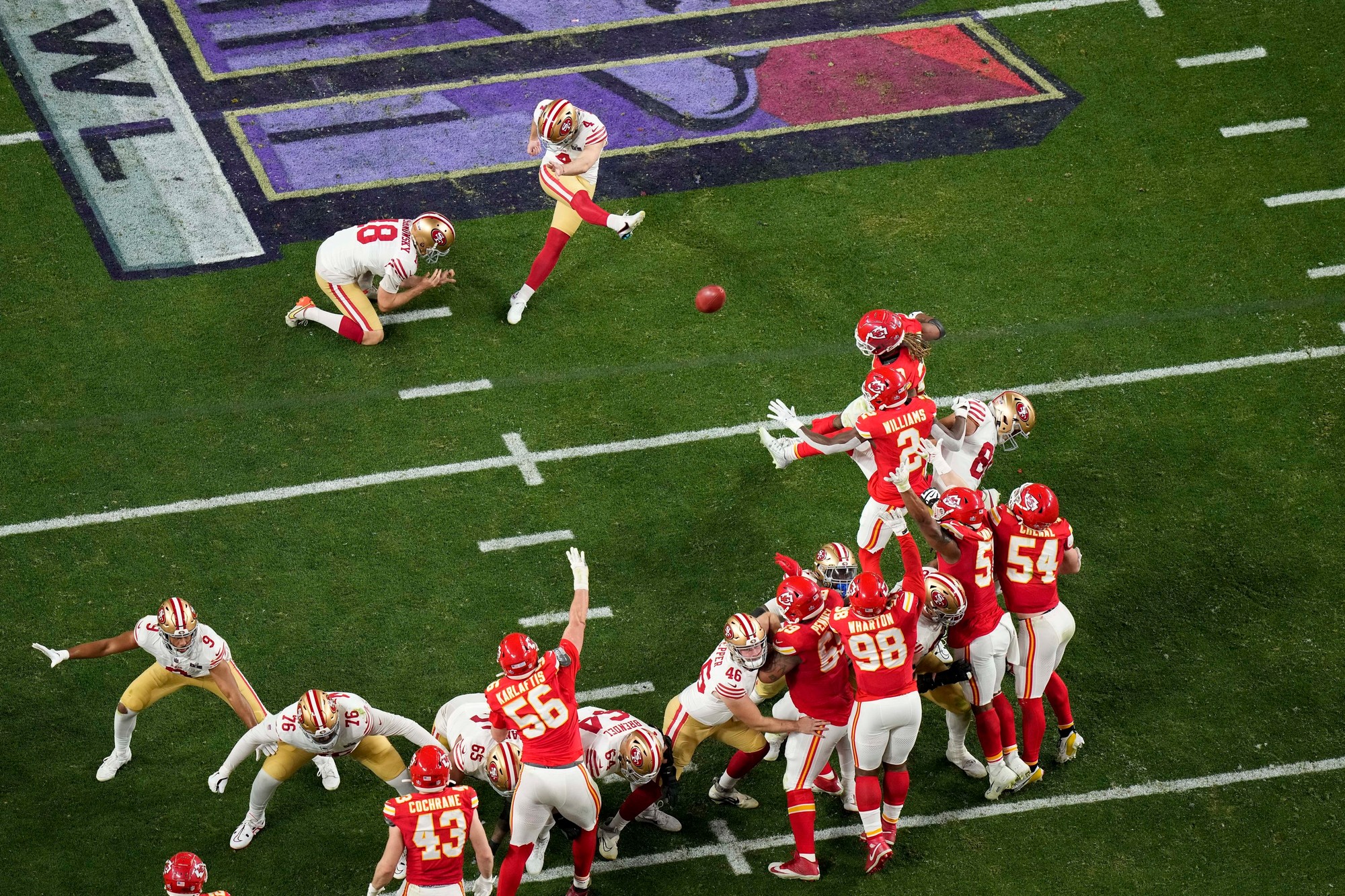 Super Bowl LVIII: Hráči Kansas City Chiefs zdolali San Francisco 49ers.