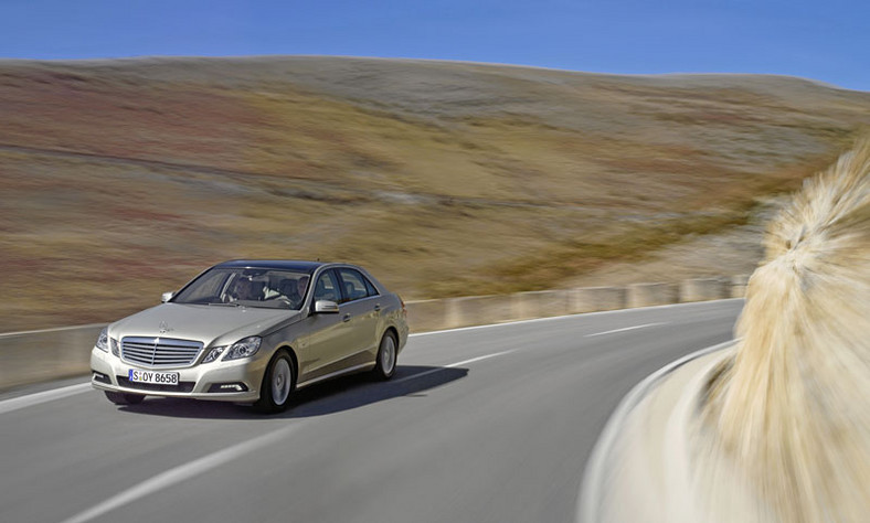 IAA Frankfurt 2009: Mercedes-Benz E - kombi nadjedzie jesienią, sedan kupiło 40 tys. osób