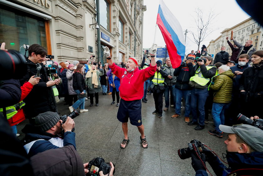 Rosjanie manifestowali w obronie Nawalnego. Setki zatrzymanych.