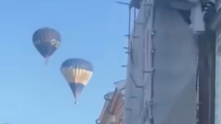 V Košiciach sa zrazili dva teplovzdušné balóny.
