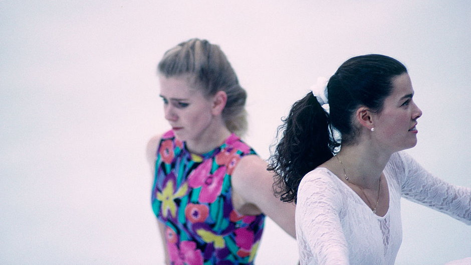 Nancy Kerrigan (po prawej) i Tonya Harding