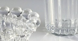 szklana misa z prl kosztuje dziś nawet 8 tys. zł. sprzedają się nawet uszkodzone egzemplarz. szklana misa z prl na wagę złota