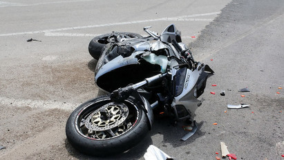 Tragédia: motoros halt meg egy balesetben Csókakőnél