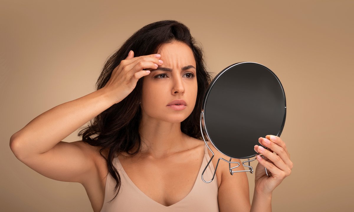 Te trzy kremy to pogromcy lwiej zmarszczki. Działają jak botoks, a kosztują niewiele