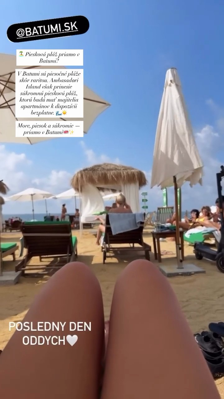 Sesterské duo Twiins – Veronika a Daniela Nízlové s rodinou v Gruzínsku. 