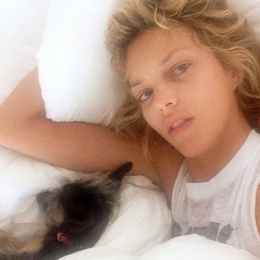 Anja Rubik bez makijażu