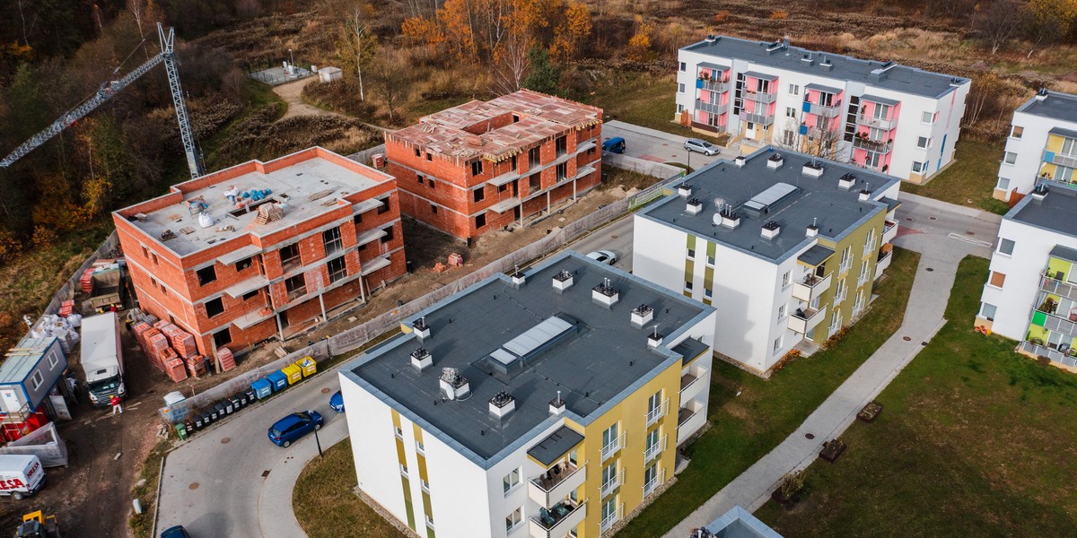 Trzy nowe bloki powstają przy ul. Żywieckiej w Zabrzu