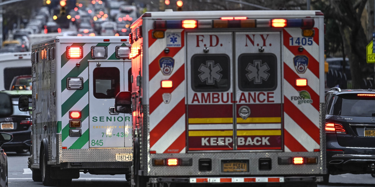 Ambulanse na ulicach Nowego Yorku.