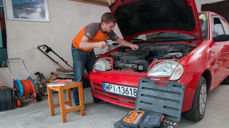 Samodzielnie serwisujemy Fiata Seicento 1.1 Auto Świat