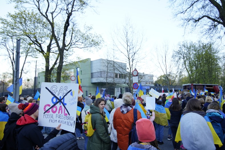 Demonstracja "STOP FINANSOWANIU WOJEN!" Warszawa, 22.04.2022 