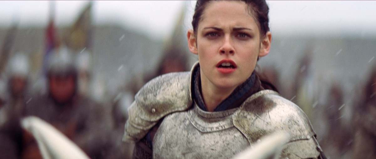 "Królewna Śnieżka i łowca" – Kristen Stewart zakłada zbroję