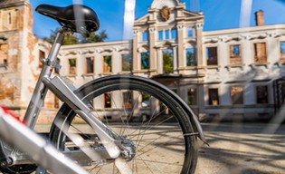 Historia Żmigrodu kołem się toczy. Rowerowa potęga regionu