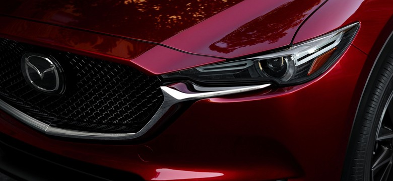 Nowa mazda CX-5 ujawniona. Mamy pierwsze zdjęcia nowego SUV-a z Japonii