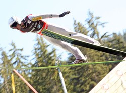 Letnia GP w skokach: Wygrana Tepesa, Żyła piąty