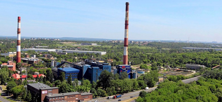 Czarny dym nad Będzinem. Elektrociepłownia wydała OŚWIADCZENIE