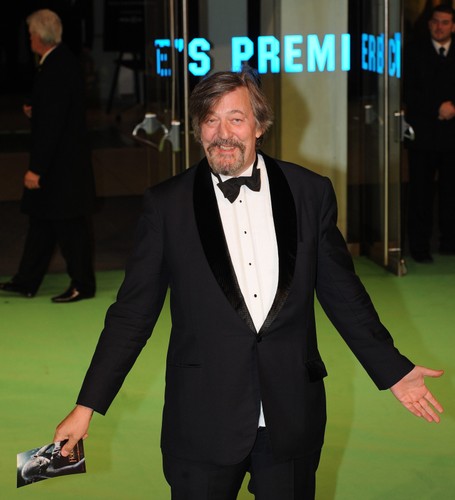 Stephen Fry na premierze 'Hobbita' w Londynie