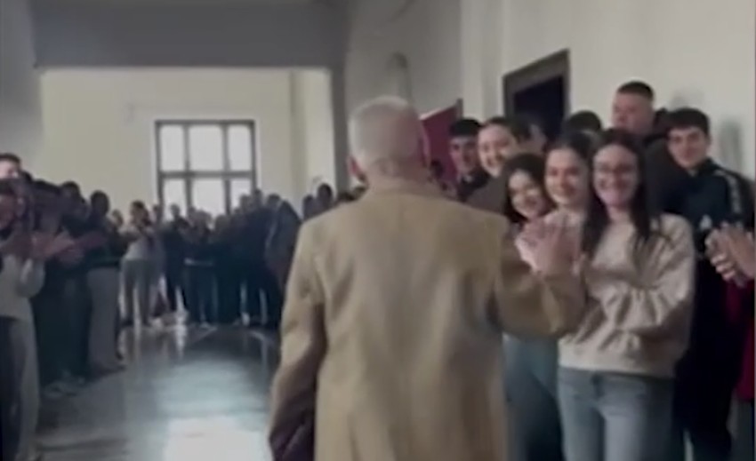 Odlazak čačanskog profesora Milana Selakovića u penziju