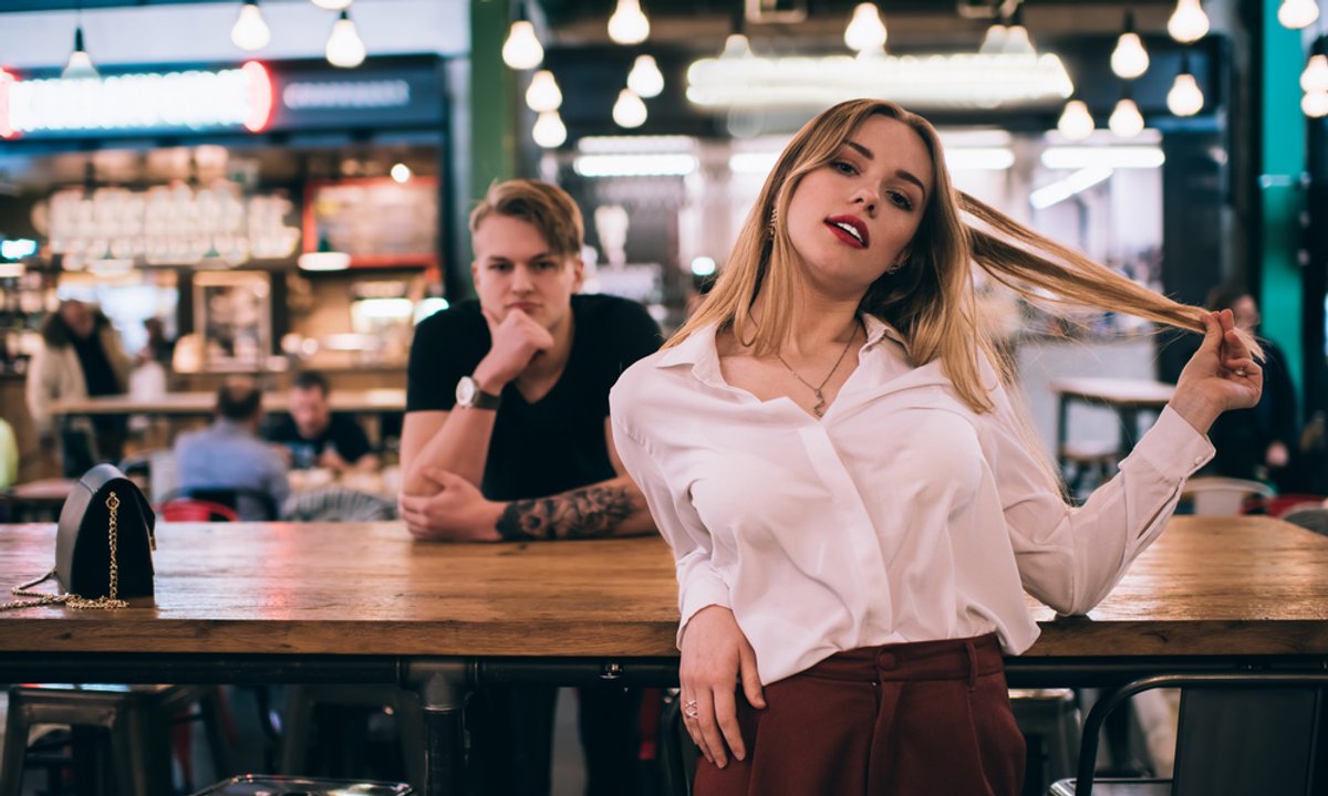 Te znaki zodiaku to mistrzowie flirtu. Uwiodą każdego