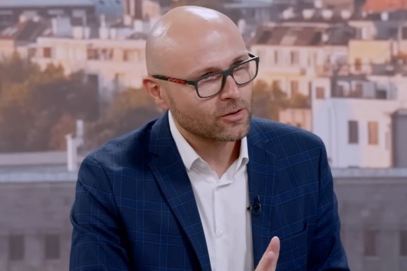 "TO VIŠE LIČI NA NEKU NVO NEGO NA POKRET KOJI TREBA DA SE TAKMIČI ZA VLAST!" Profesor Vranić (FPN) o statutu studentske liste: "Liči mi na nešto što sam već video"