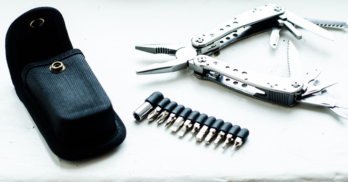Jaki multitool kupić do samochodu? Podróże