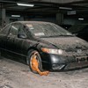 ilustracija: napuštena honda civic