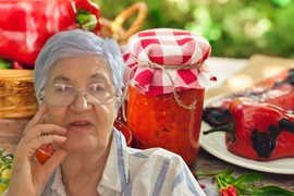 Baku Jelu razapeli na Fejsbuku zbog recepta za ajvar: Kad se oglasila, mnogi su zaplakali 