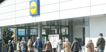 Szał w Lidlu i Biedronce. O te produkty będą zabijać się klienci przed Wielkanocą