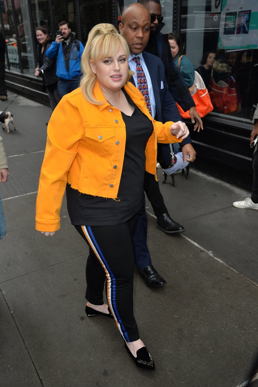 Rebel Wilson zmieniła się nie do poznania. Aktorka zrzuciła 30 kilogramów i rzuciła miliardera