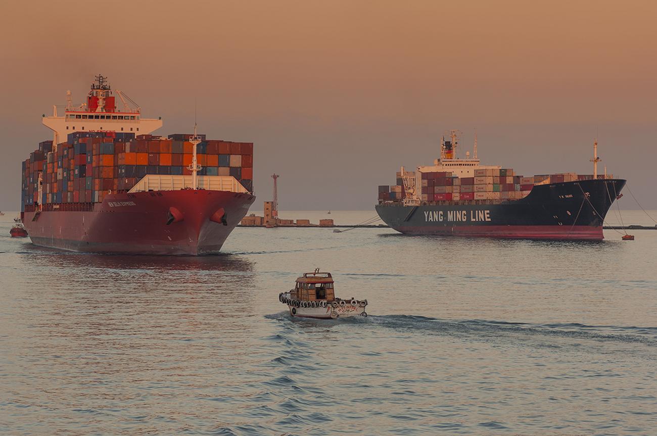 Više od 200 brodova zaglavljeno u Panamskom kanalu! Gubici u stotinama miliona dolara: Evo šta je zakočilo saobraćaj