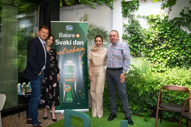 Drago Jovanović, Tanja Bogojević, brend menadžerka za Balans+, Ana Petrović, nutricionista, Ivan Zorić, tehnolog kompanije Imlek