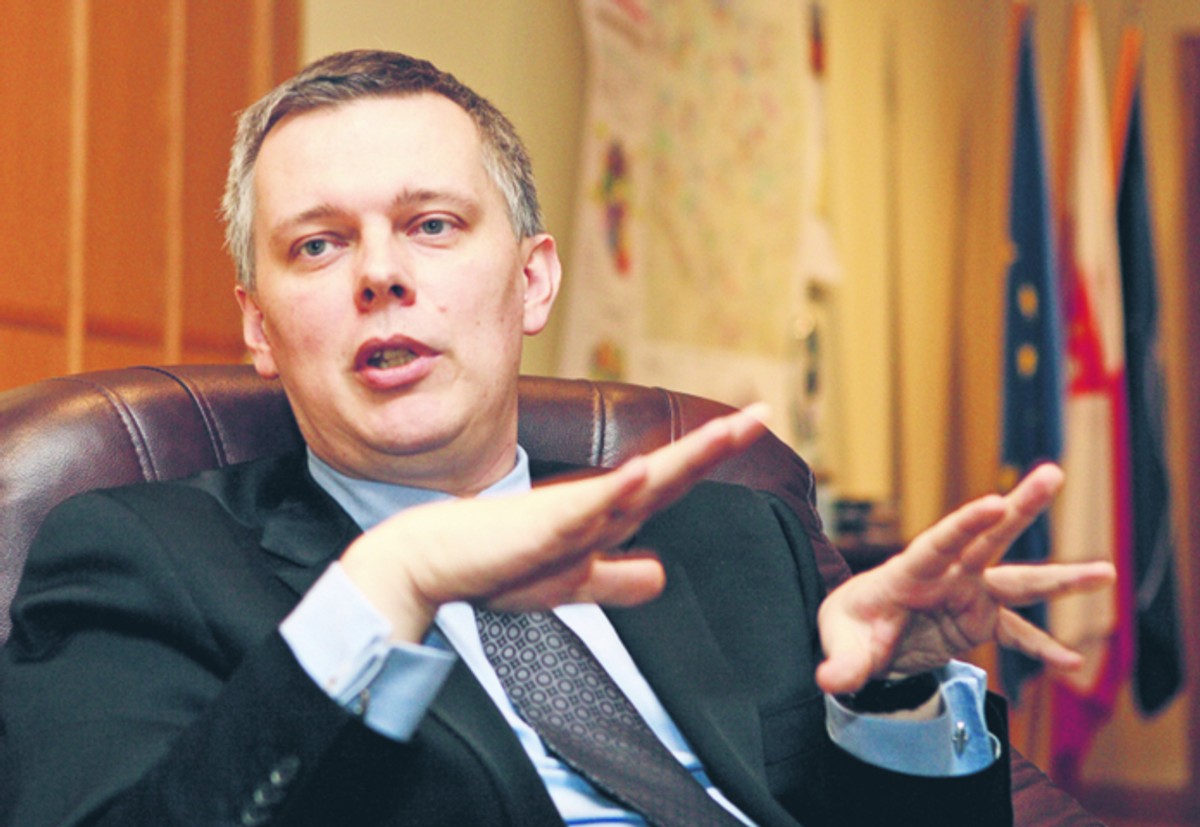 Tomasz Siemoniak, minister obrony narodowej, funkcję pełni od 2 sierpnia 2011 r., wcześniej był m.in. sekretarzem stanu, MSWiA i zastępcą marszałka województwa Mazowieckiego Fot. Wojciech Górski