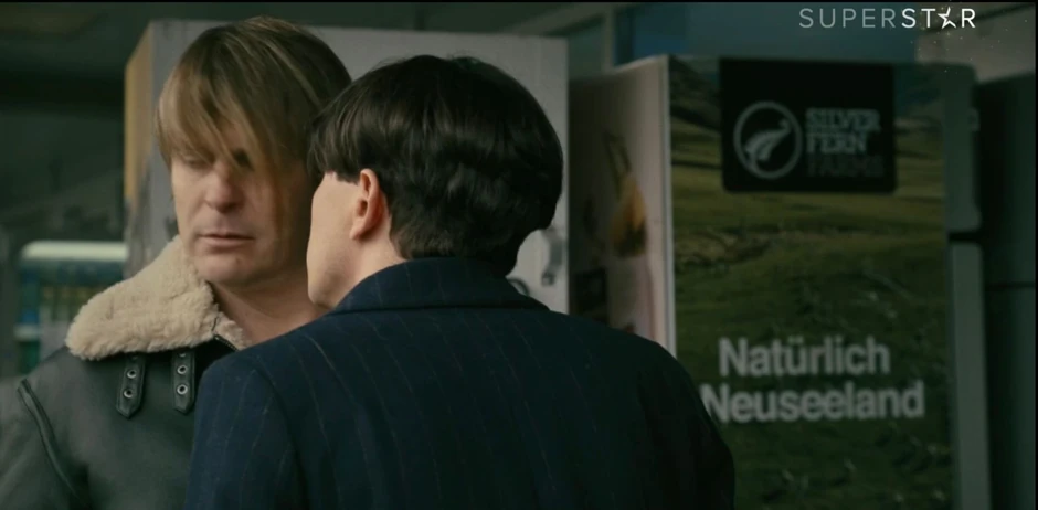 Serija Pevačica, poljubac