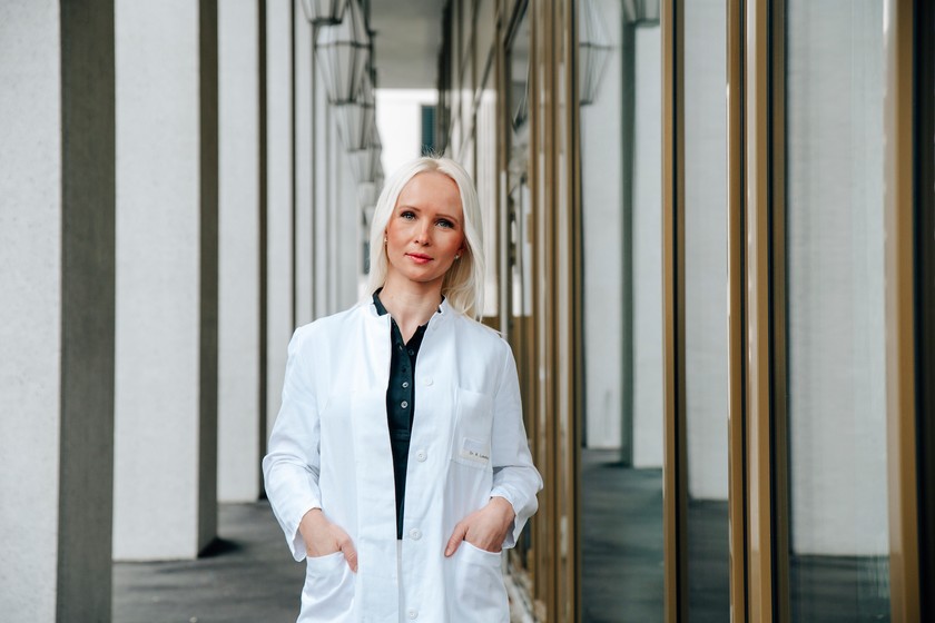 Le Dr. Rosalia Luketina (36 ans) est spécialiste en chirurgie plastique à la clinique de chirurgie plastique et de dermatologie Skinmed à Lenzburg.