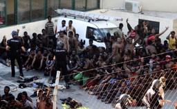 Hiszpania zwróciła się do KE o pomoc w związku z napływem migrantów