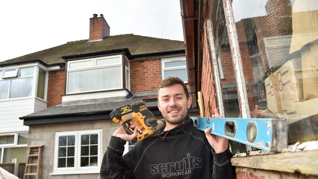 15 milliót spórolt: YouTube-videók alapján bővítette házát egy angol férfi