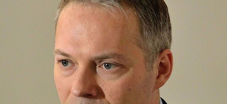 Poseł wyprzedzał na podwójnej ciągłej? Jacek Żalek na celowniku policji