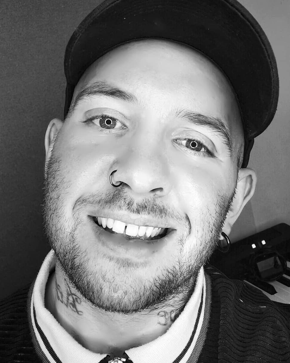 Britský spevák  Dean Franklin.k