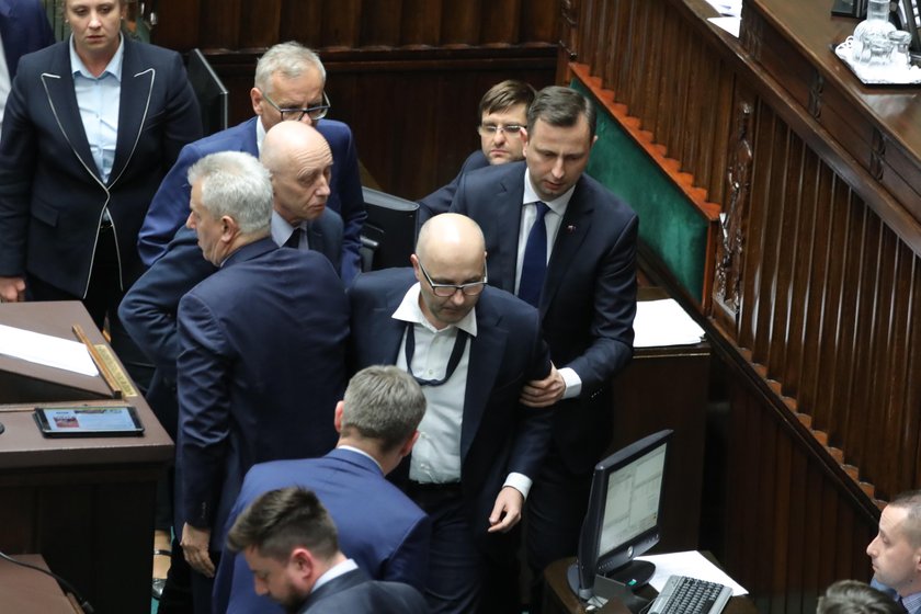 Poseł Robert Kropiwnicki zasłabł podczas obrad Sejmu