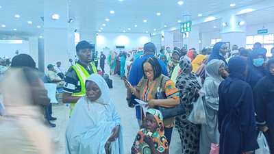 126 more stranded Nigerians arrive Abuja from Sudan. [Twitter:@nidcom_gov]