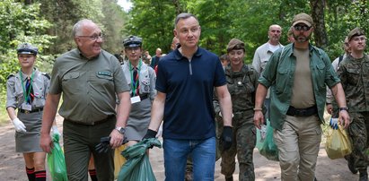 Duża wpadka prezydenta Dudy. Widać ją na zdjęciach. "Kto pozwolił mu tak wyjść?"