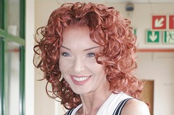 Ewa Minge: Będę fajną teściową!