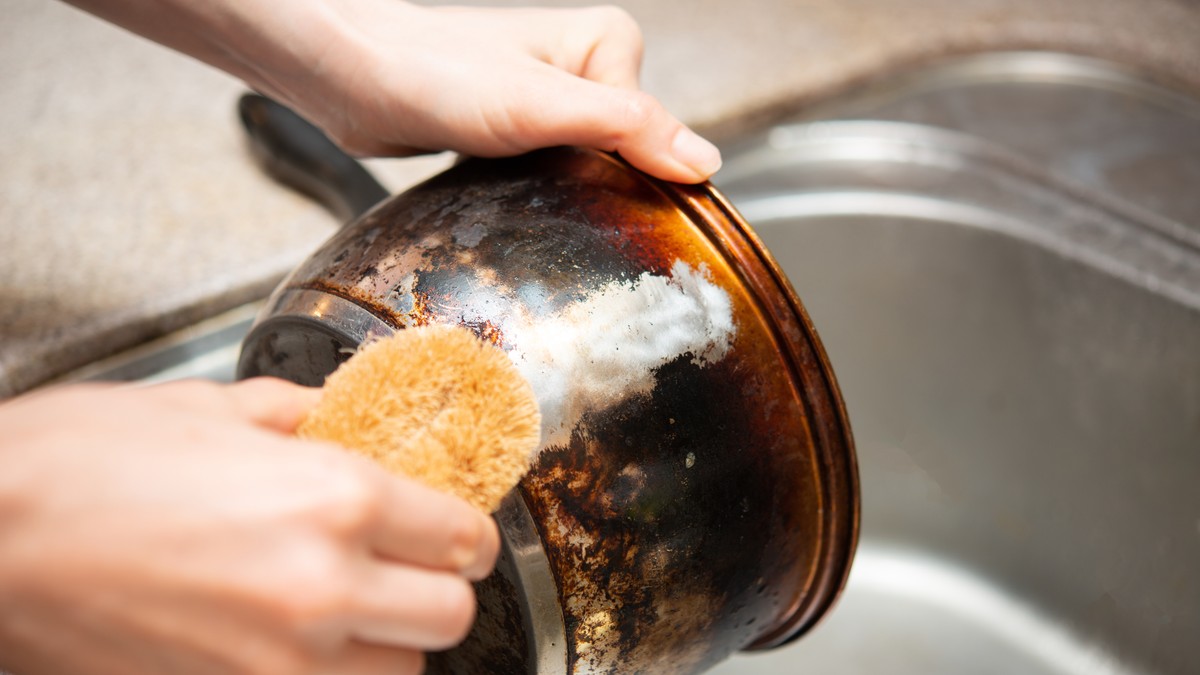 Zagorele šerpe će biti kao nove uz ovaj trik i samo 10 minuta, treba vam samo jedan sastojak