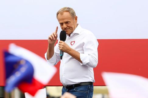 Donald Tusk podczas wiecu wyborczego w Sopocie, 27 sierpnia 2023 r.