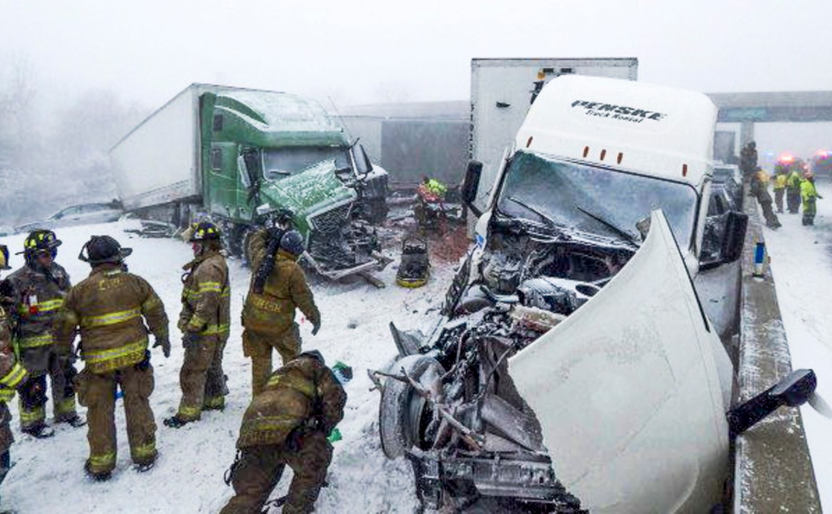 Multi-vehicle crash in Ohio leaves four dead