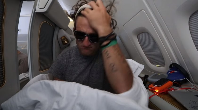 Casey Neistat na pokładzie luksusowego samolotu