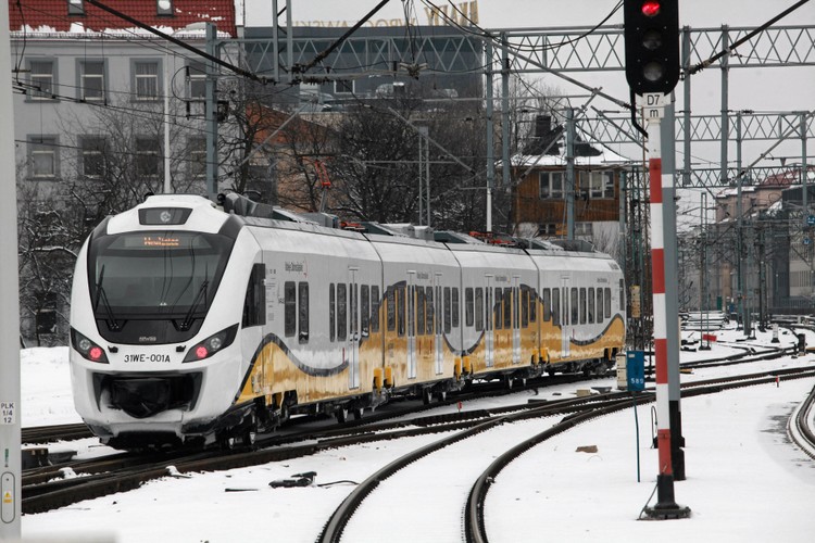 Nowy nabytek Kolei Dolnośląskich - pociag ' Impuls ' firmy Newag (9)